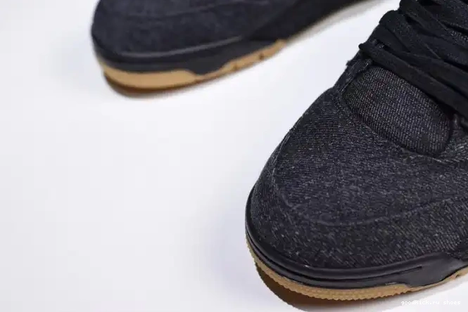 x Jordan 4 'black' Levi's Air AO2571-001 0429